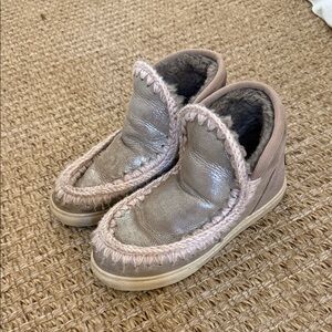 Women’s mou boots size 7